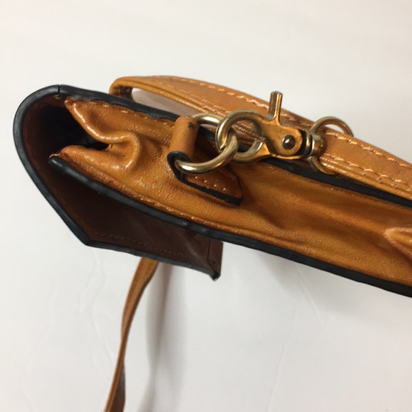 Urban Expressions Clutch - Picture 4 of 6